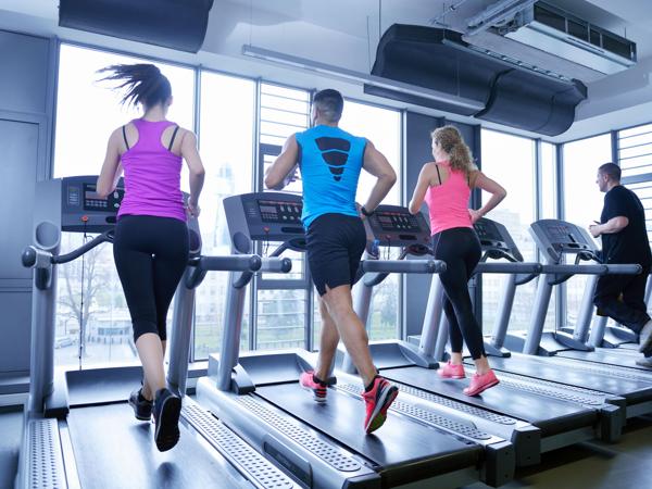 Group fitness treadmill workout