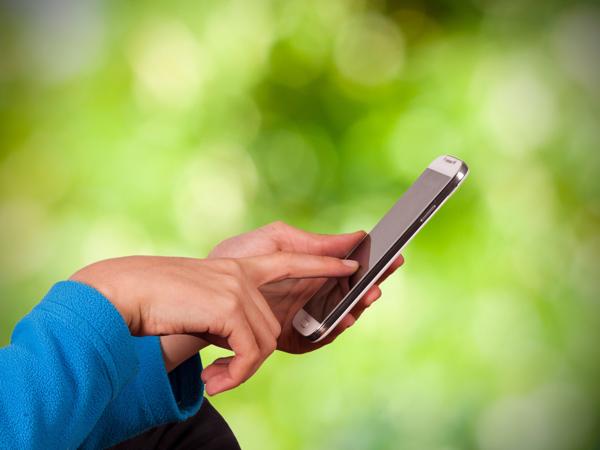 Child using smartphone