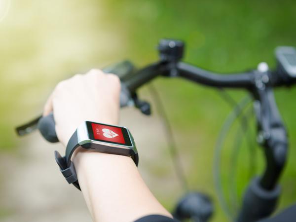 Smartwatch cycling heart rate