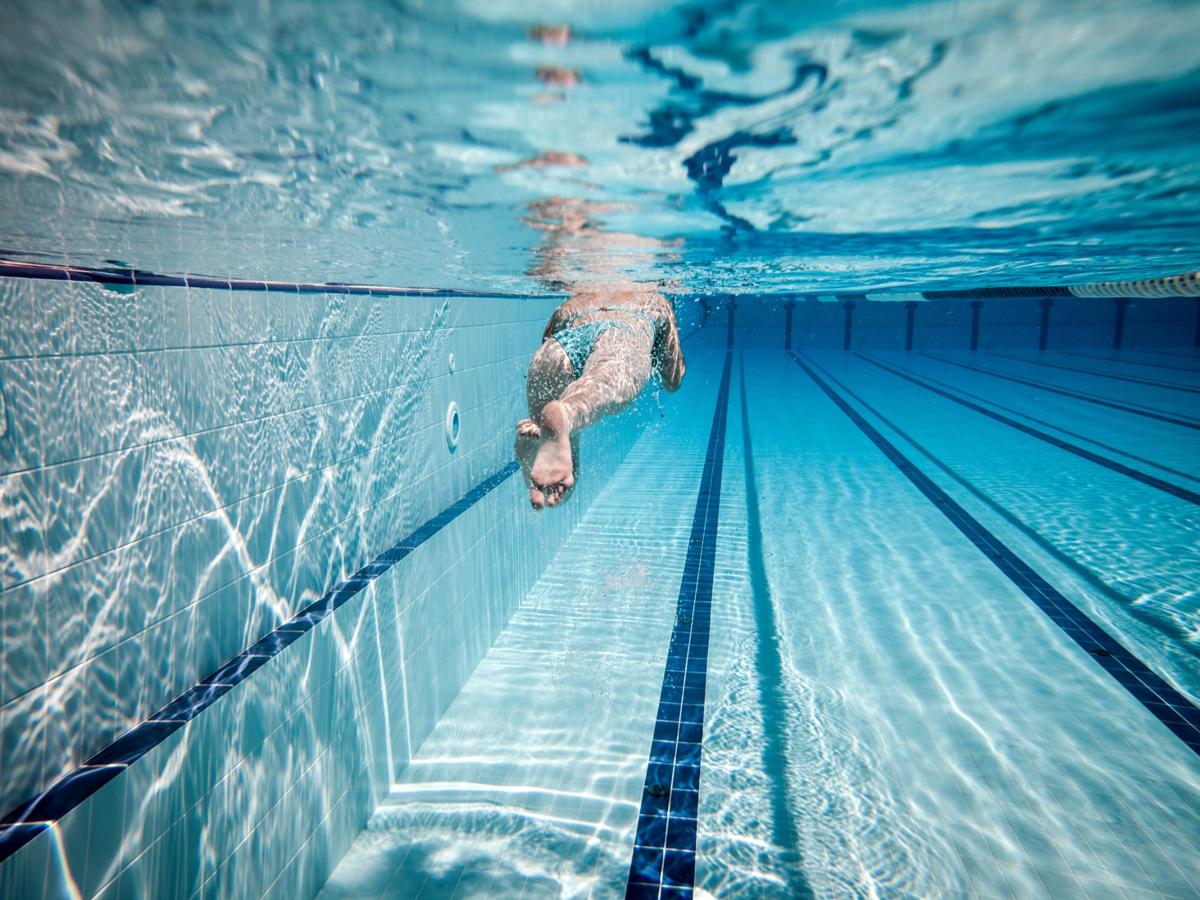 Underwater swimmer